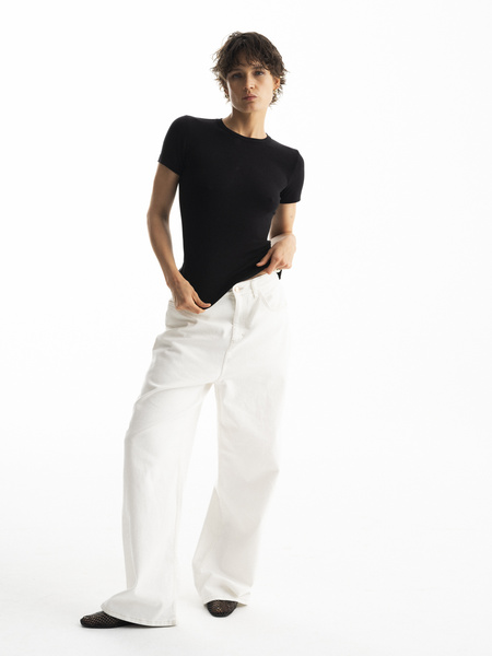 BASIC SHORT BLACK