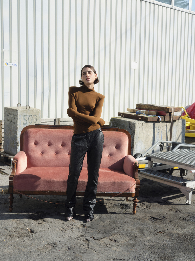 TURTLENECK SHEER AMBER