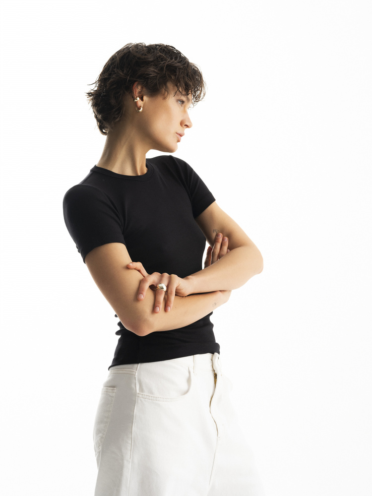 BASIC SHORT BLACK