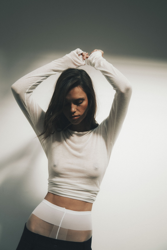 LONGSLEEVE SHEER WHITE