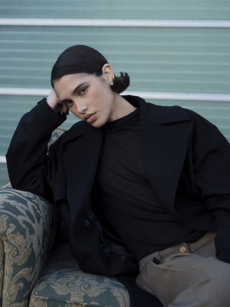 TURTLENECK SHEER BLACK