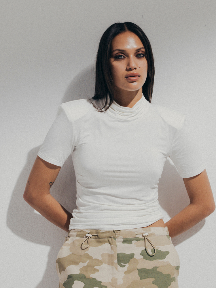 GOLF DEVON SHORT CREAM